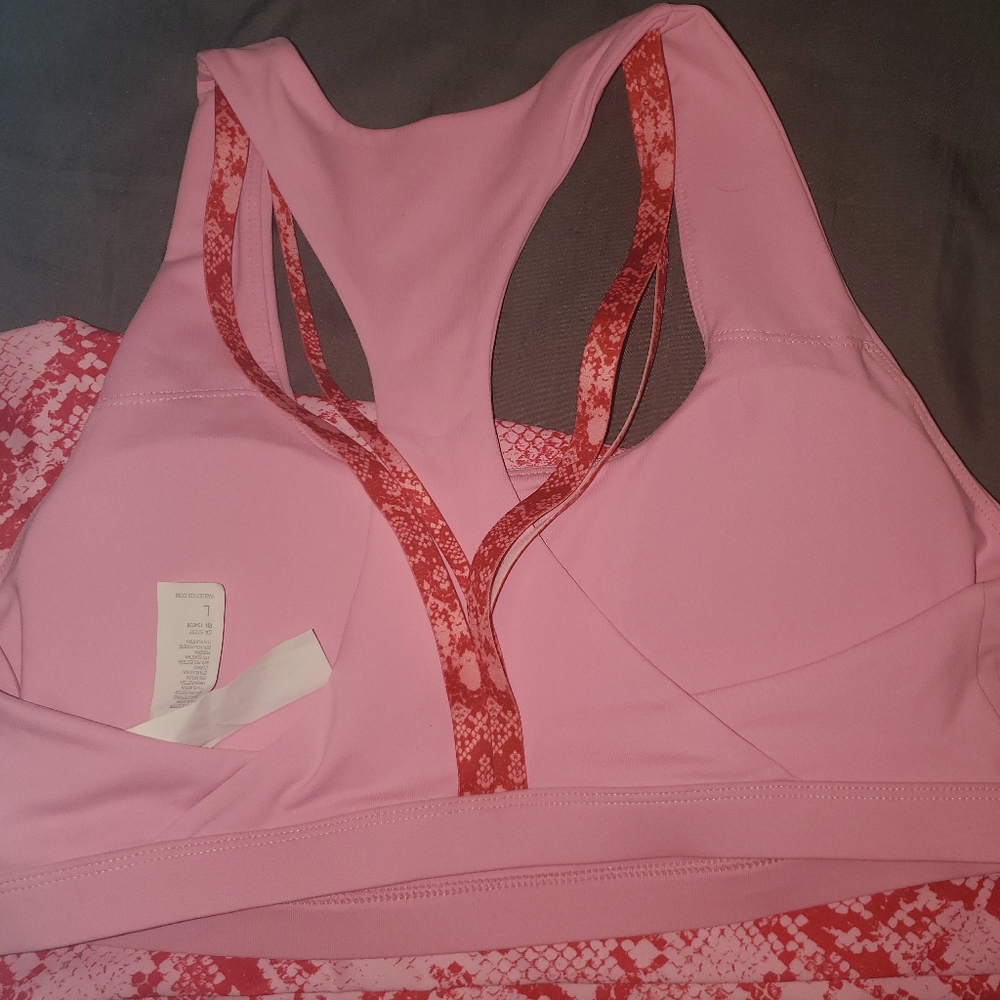 NEW Fabletics Size L - Picture 2 of 4